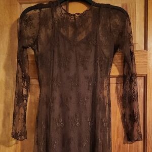 Chic Long Sleeve Lace Dress in Deep Brown